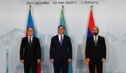 Azerbaycan ve Ermenistan bakanları barış anlaşması için Kazakistan’da görüştü