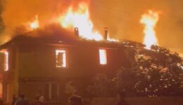 Bursa’da evde çıkan yangın iki eve daha sıçradı