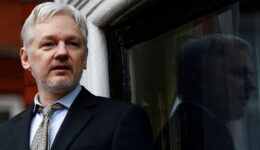 İngiltere’de Yüksek Mahkeme, Assange’ın ABD’ye iadesine itiraz edebileceğine hükmetti