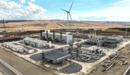 Silivri ve Tuz Gölü’ndeki doğal gaz depolama tesisleri enerjisini yenilenebilir kaynaklardan alıyor
