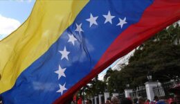 Venezuela’da yolsuzluk soruşturmasında 2 muhalif siyasetçi için yakalama kararı çıkartıldı